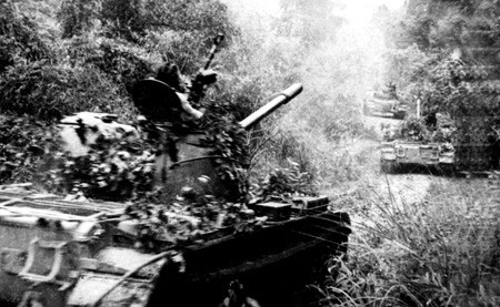 Xe tăng Việt Nam quét sạch quân thù trong lần đầu xuất kích ở Làng Vây - Ảnh 8.