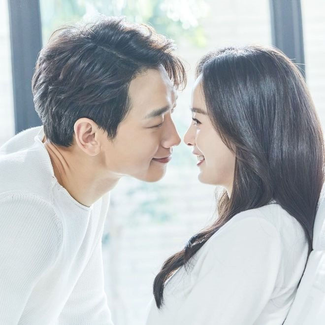 Kim Tae Hee ủng hộ Bi Rain theo cách cực đặc biệt - Ảnh 2.