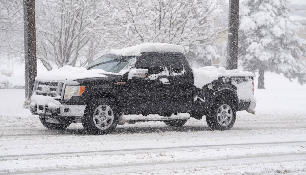 Một phần nước Mỹ lại tê liệt vì tuyết rơi, có nơi dày tới 61 cm - Ảnh 4.