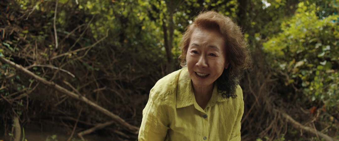Nữ diễn viên Hàn Quốc làm nên lịch sử tại giải Oscar ở tuổi 73 - Ảnh 2.