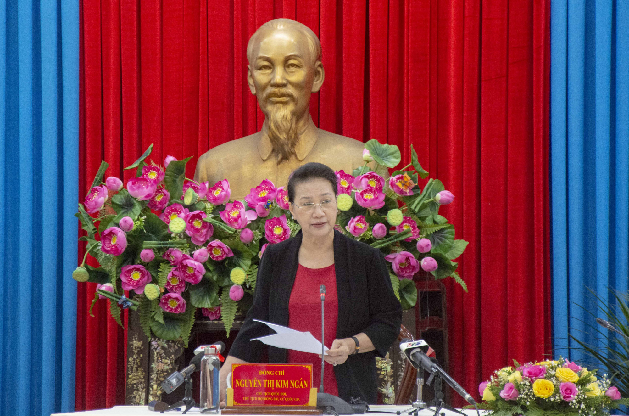 Chủ tịch Quốc hội Nguyễn Thị Kim Ngân làm việc với Ban Chỉ đạo công tác bầu cử tỉnh An Giang - Ảnh 1.