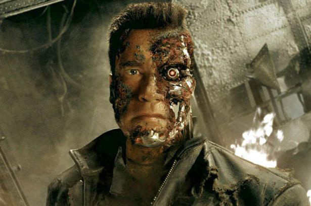 Diễn viên Arnold Schwarzenegger là người giỏi nhất nếu phải đối phó với sự xâm lược của người ngoài hành tinh? - Ảnh 1.