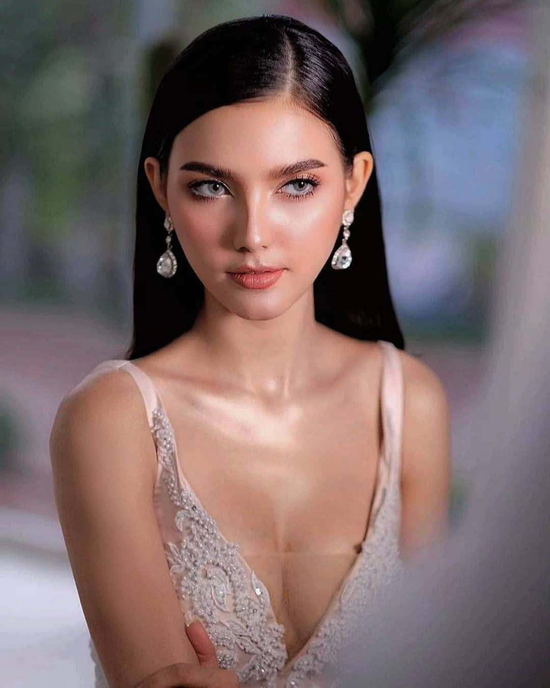 Chiêm ngưỡng vẻ đẹp lai đầy quyến rũ của Hoa hậu Lào đẹp nhất lịch sử - Ảnh 5.