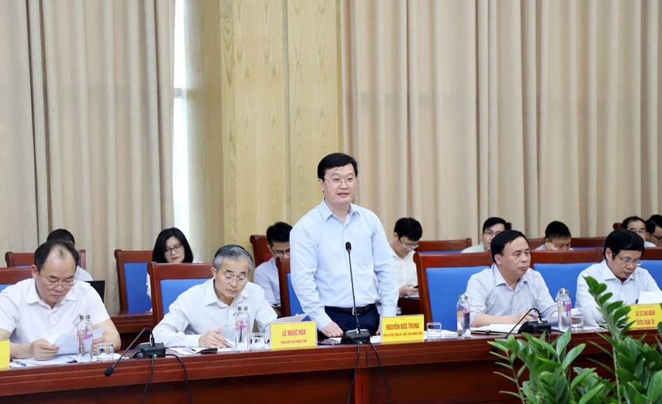 EVN cam kết đáp ứng mọi yêu cầu về điện cho phát triển kinh tế - xã hội của tỉnh Nghệ An - Ảnh 1.