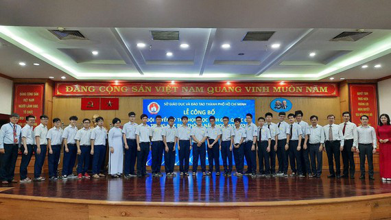 TP.HCM: Học sinh đoạt huy chương được thưởng tối đa 200 triệu đồng - Ảnh 1.