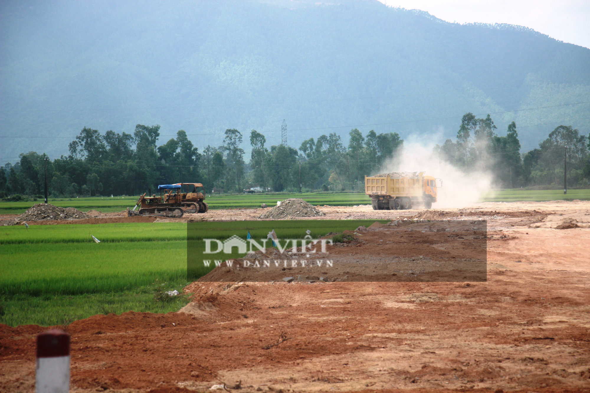 Bình Định: Doanh nghiệp trúng thầu công trình nhà nước hơn 20 tỷ đồng “vượt mặt” chính quyền - Ảnh 1.