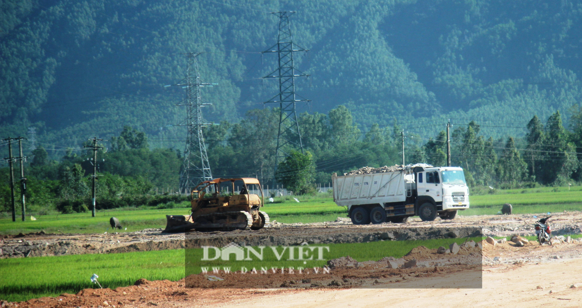 Bình Định: Doanh nghiệp trúng thầu công trình nhà nước hơn 20 tỷ đồng “vượt mặt” chính quyền - Ảnh 4.