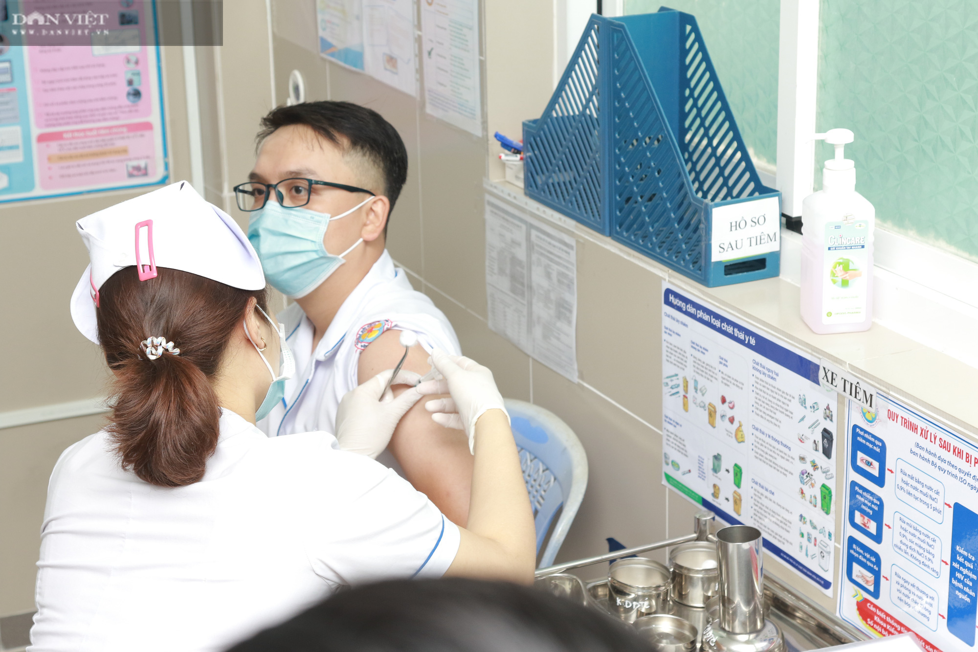 TP.HCM: Bắt đầu chiến dịch tiêm vắc xin Covid-19 tại bệnh viện tuyến quận - Ảnh 4.