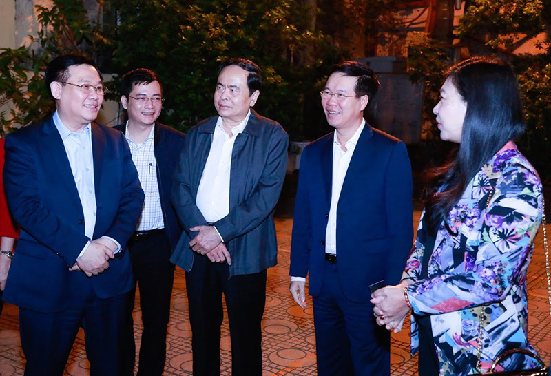 Hà Nội: 7 Uỷ viên Bộ Chính trị được cử tri nơi cư trú tín nhiệm 100% ứng cử đại biểu Quốc hội - Ảnh 1.