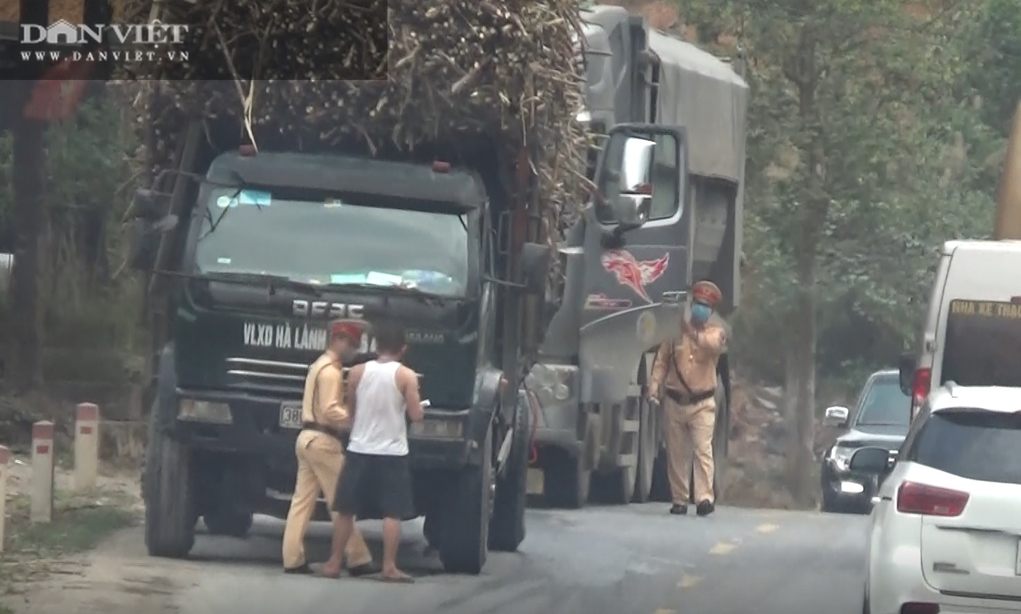 “Tảng băng chìm” quản lý khai thác cát ở sông Lô (Bài 3): Tiếp tay cho cát sông Lô phá quốc lộ - Ảnh 9.