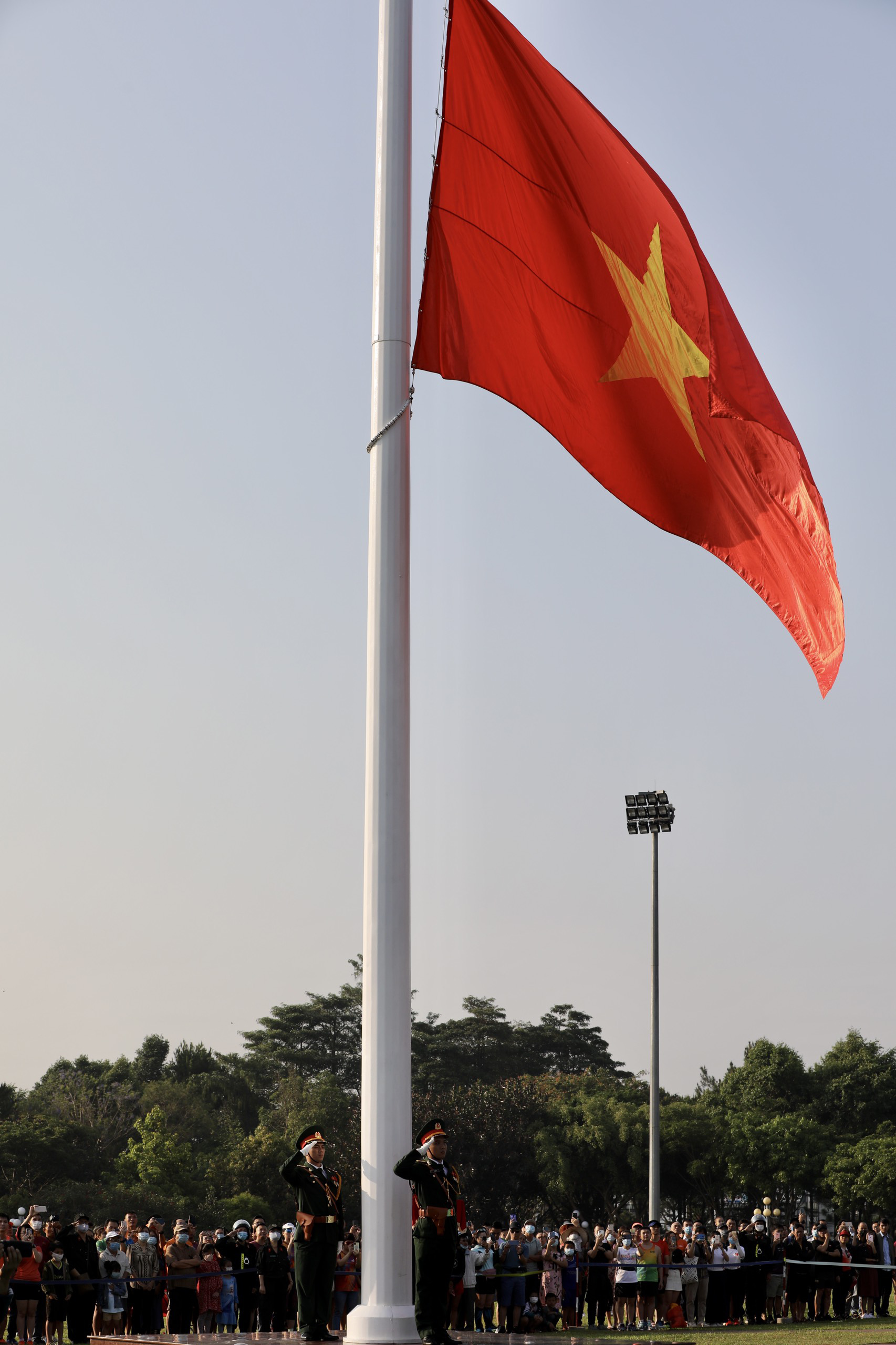 Lễ thượng cờ Tiền Phong Marathon 2021: Quốc kỳ Việt Nam tung bay với khát vọng hùng cường - Ảnh 5.