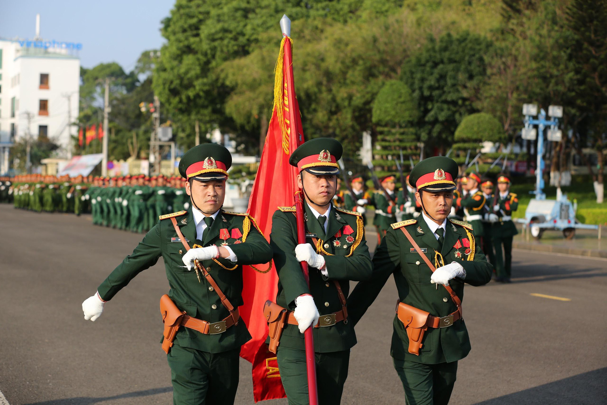 Lễ thượng cờ Tiền Phong Marathon 2021: Quốc kỳ Việt Nam tung bay với khát vọng hùng cường - Ảnh 4.