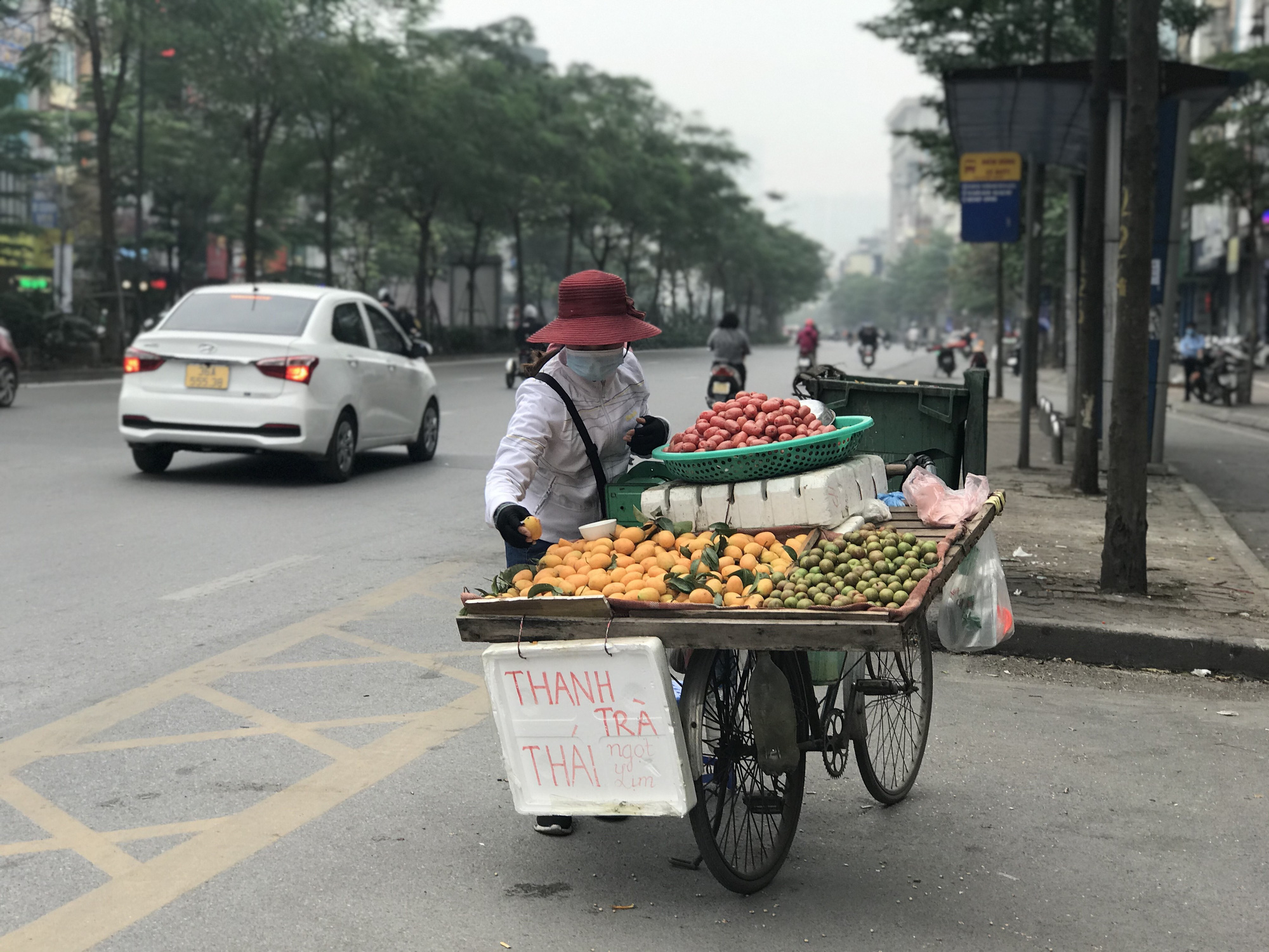 &quot;Sốt&quot; thanh trà dọc vỉa hè Hà Nội, giá 200.000 đồng/kg - Ảnh 1.