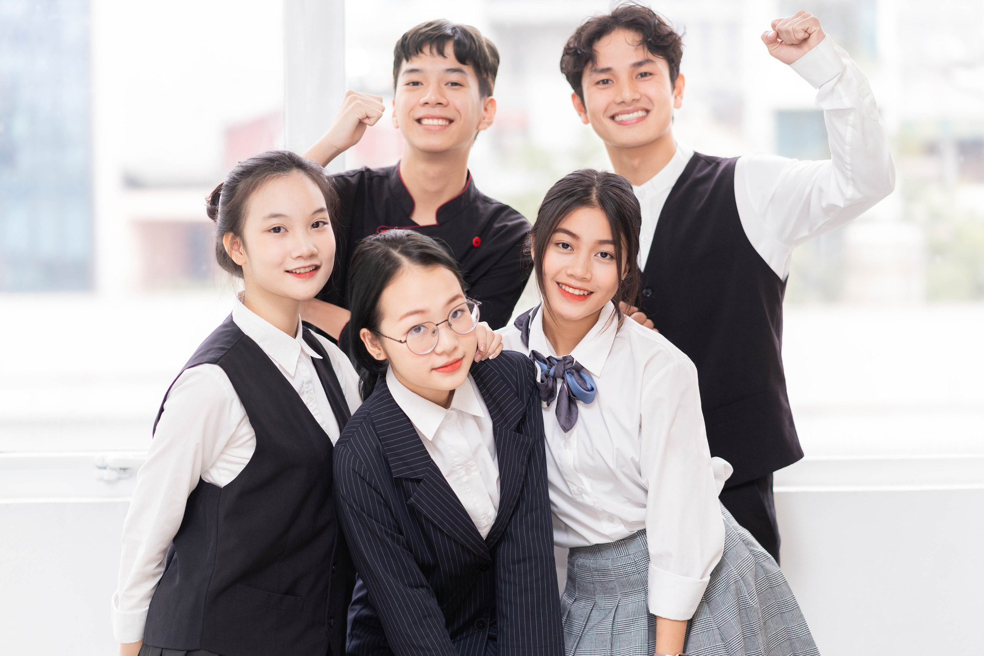 Trường Cao đẳng Kinh tế - Kỹ thuật Hà Nội ký kết với 6 doanh nghiệp nhằm đảm bảo “đầu ra” cho sinh viên - Ảnh 2.