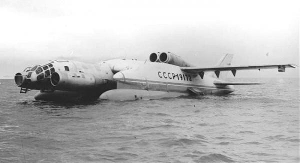 Bí mật đằng sau máy bay săn ngầm kỳ dị nhất thời Liên Xô cũ - Ảnh 4.