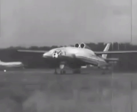 Bí mật đằng sau máy bay săn ngầm kỳ dị nhất thời Liên Xô cũ - Ảnh 7.