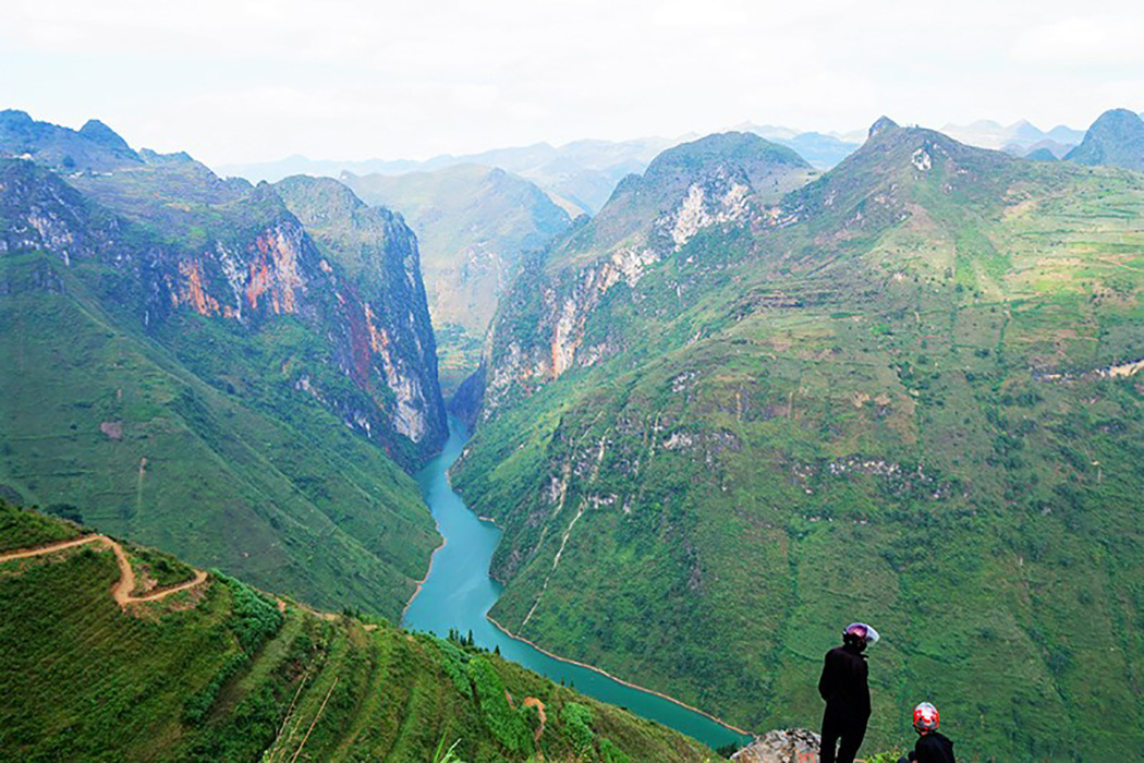 Du lịch Hà Giang: Đi thuyền trên sông Nho Quế có gì hay? - Ảnh 3.