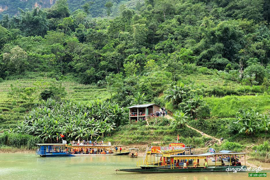 Du lịch Hà Giang: Đi thuyền trên sông Nho Quế có gì hay? - Ảnh 8.