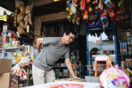 Giải pháp nào giúp chia sẻ khó khăn thiết thực cho chủ tiệm tạp hóa Việt? - Ảnh 1.