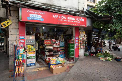 Giải pháp nào giúp chia sẻ khó khăn thiết thực cho chủ tiệm tạp hóa Việt? - Ảnh 2.