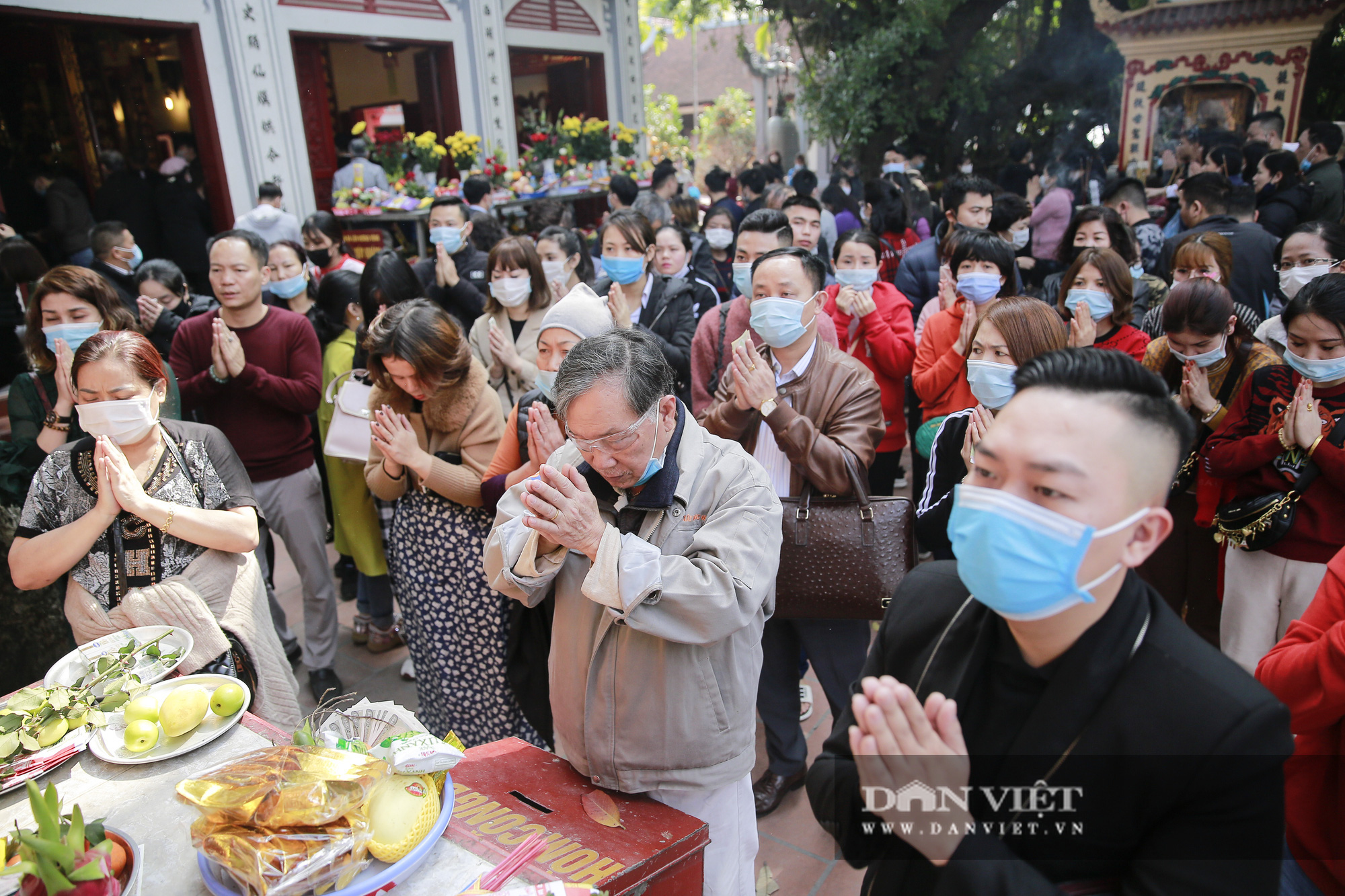 Cơ sở tôn giáo, di tích Hà Nội mở cửa từ 8/3: &quot;Nếu khách quá đông sẽ tạm đóng cửa phủ Tây Hồ&quot; - Ảnh 3.