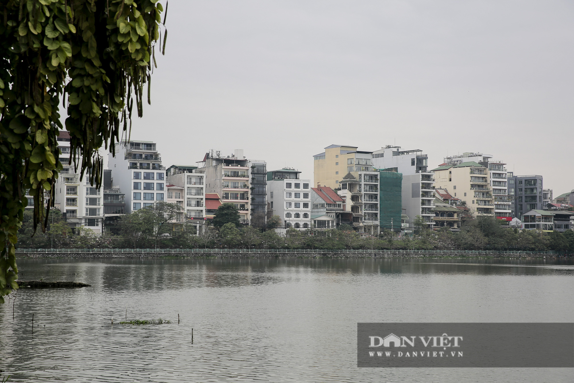 Tại sao hồ Tây là nơi tập trung nhiều người nước ngoài sinh sống? - Ảnh 2.