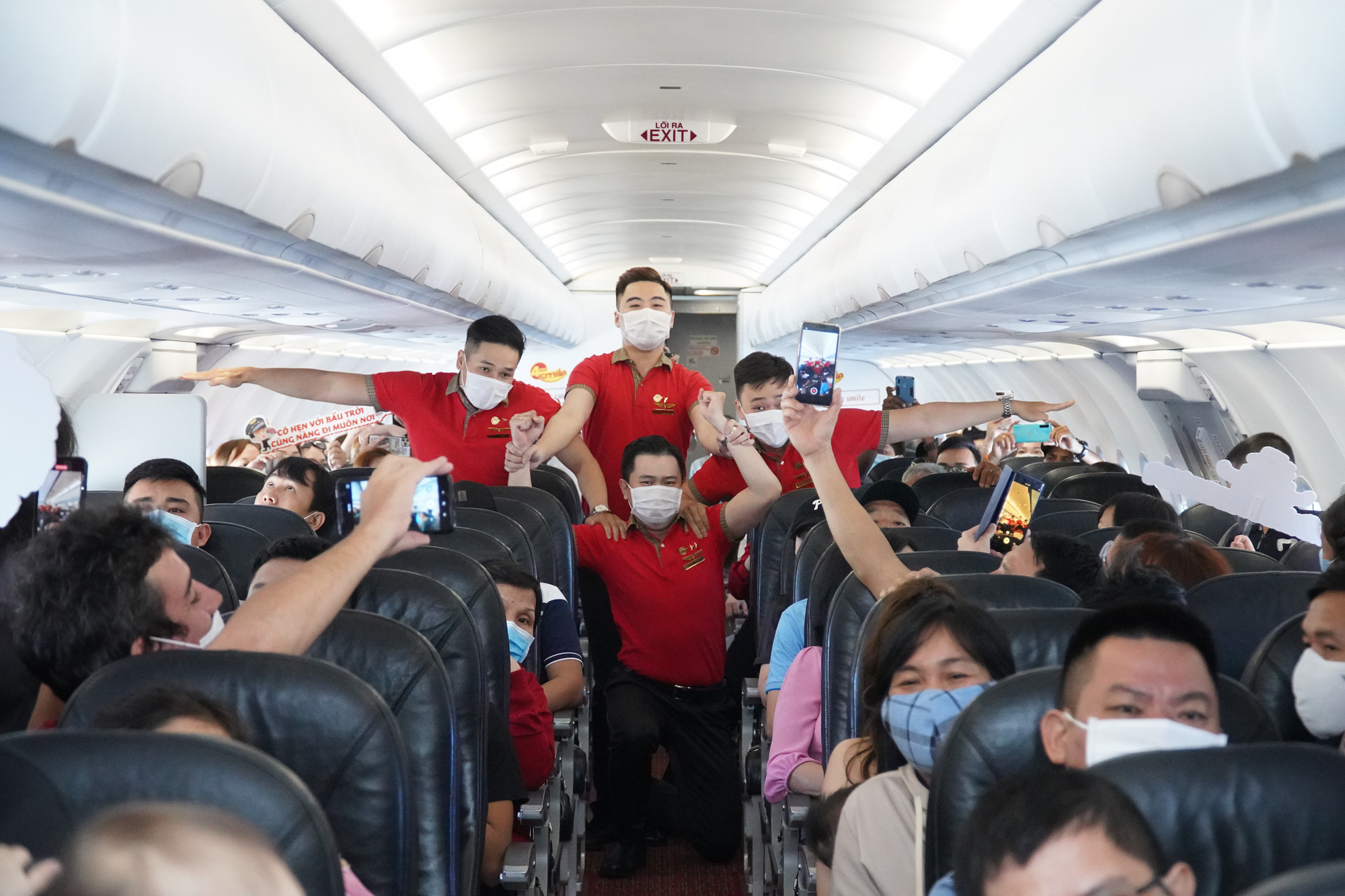 Có hẹn với bầu trời, cùng nàng đi muôn nơi trên máy bay Vietjet - Ảnh 7.