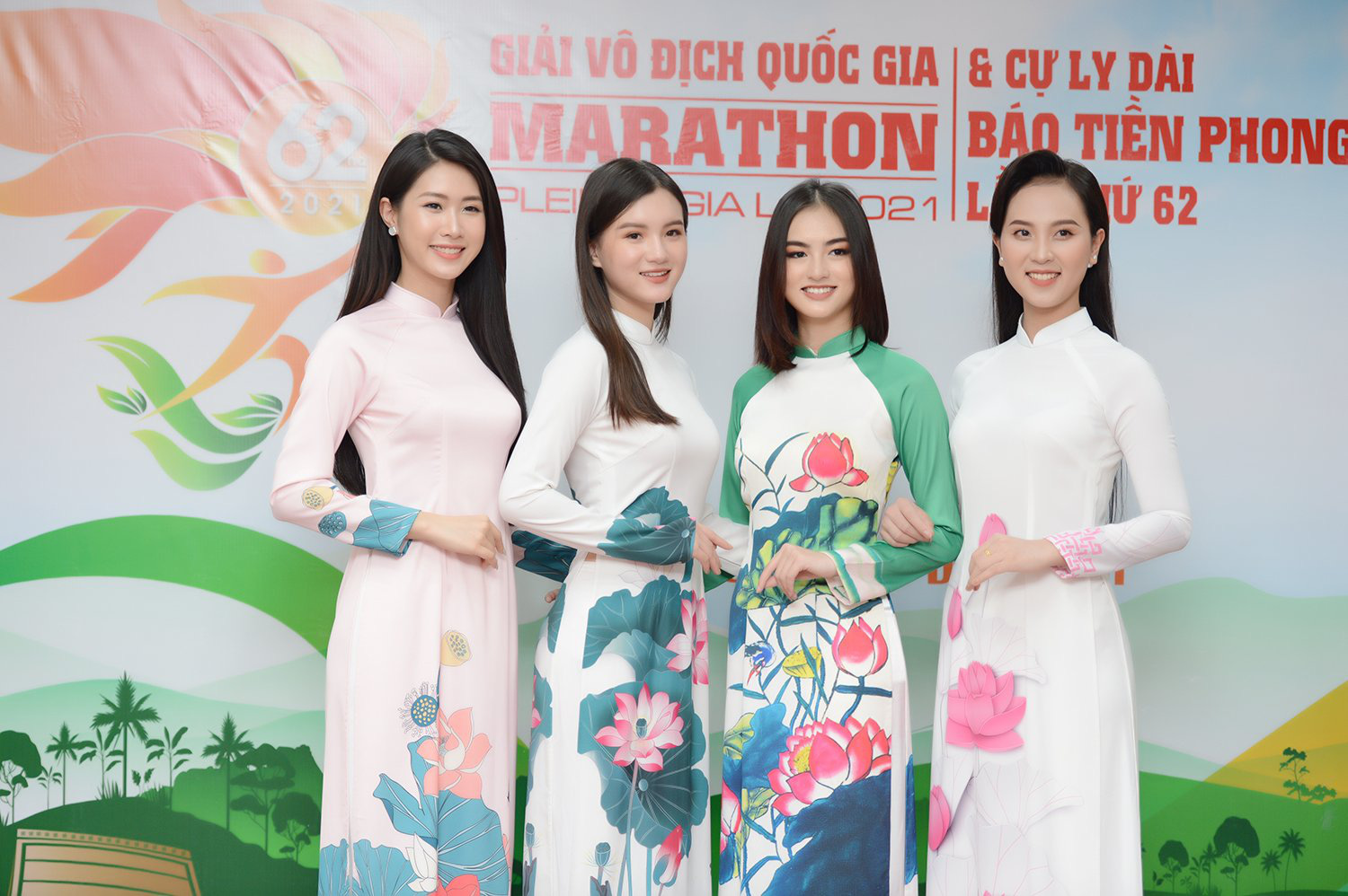 Hoa hậu Đỗ Mỹ Linh đẹp giản dị dự giải Marathon báo Tiền Phong - Ảnh 12.