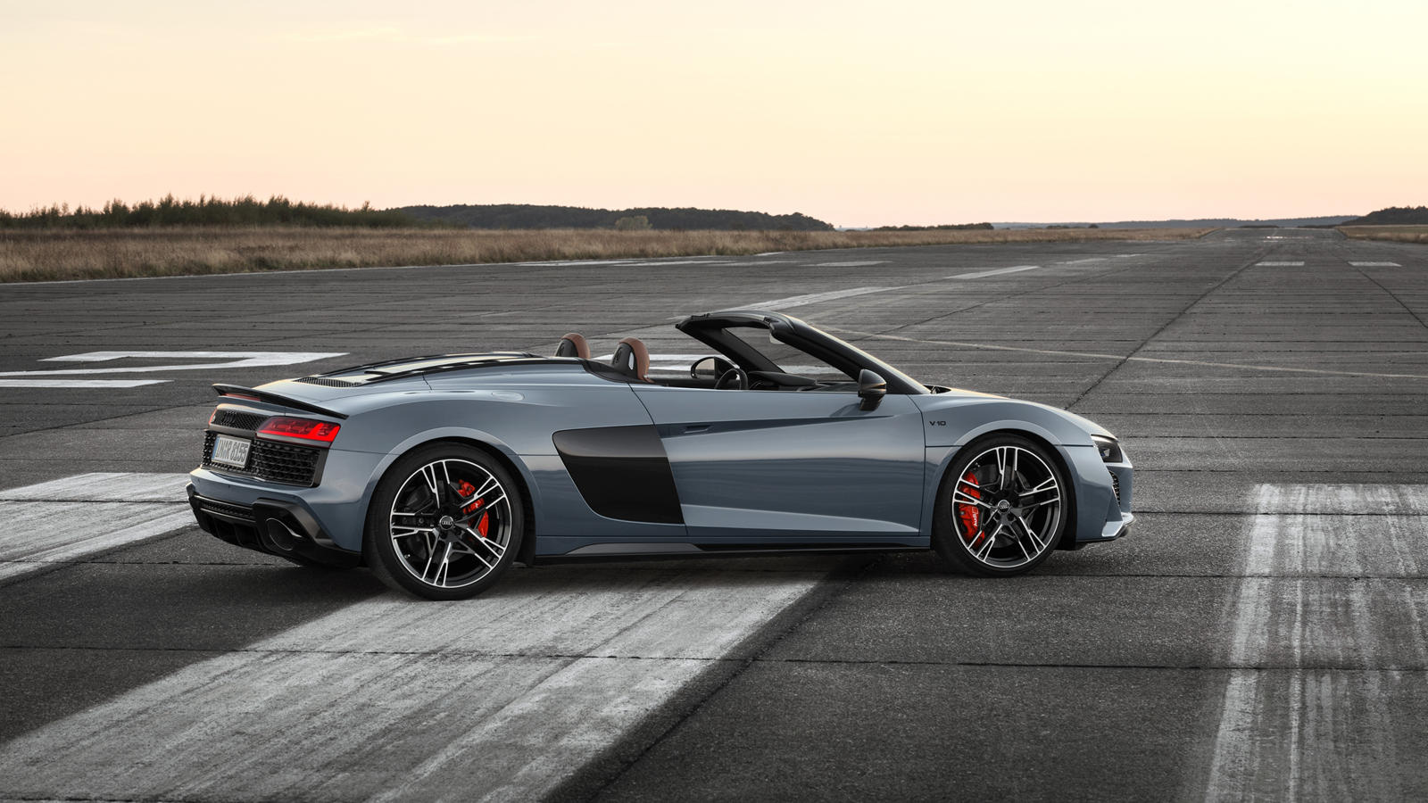 Siêu xe Audi R8 V10 Spyder 2021 mà Cường Đô la muốn “xuống tiền” có gì đặc biệt? - Ảnh 11.