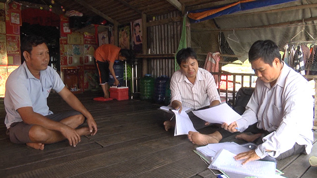 Di dời bè cá trên sông La Ngà: Các hộ không chịu vào vùng quy hoạch nếu cá chết phải tự chịu - Ảnh 1.