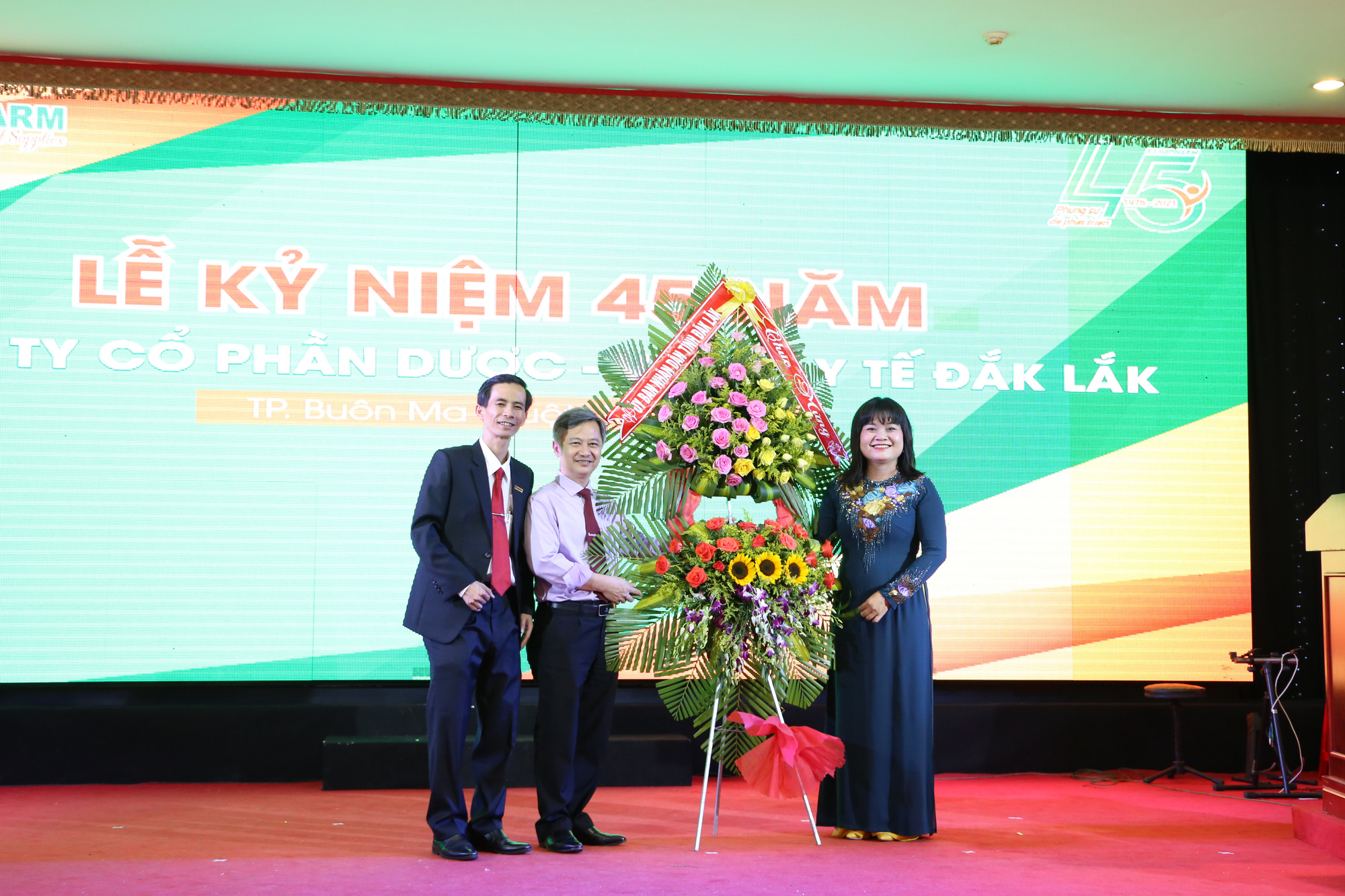 Công ty cổ phần Dược - Vật tư y tế Đắk Lắk kỷ niệm 45 năm thành lập - Ảnh 2.