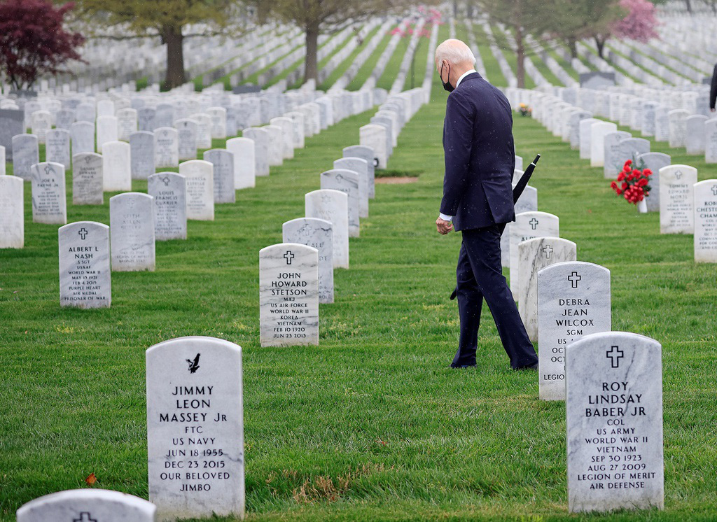 Ông Biden khóc sau khi thông báo rút quân khỏi Afghanistan - Ảnh 6.