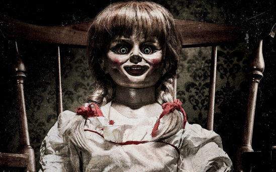 Hóa ra không phải tự nhiên mà Annabelle chọn nhập vào một con búp bê