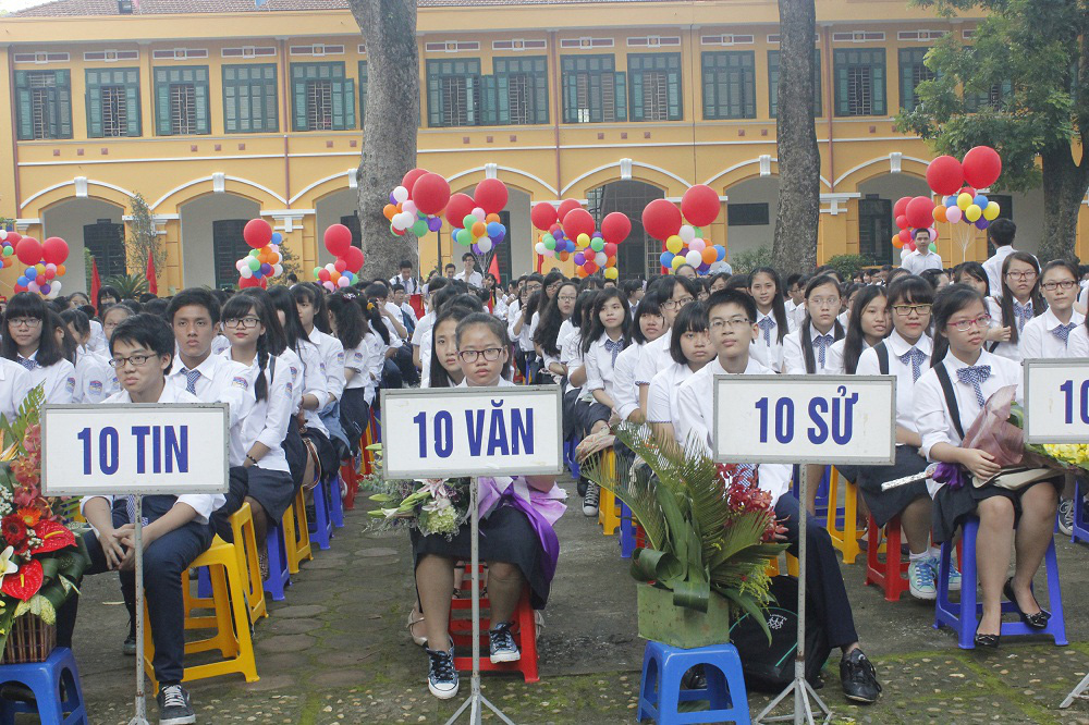 Tuyển sinh lớp 10 THPT tại Hà Nội: Được “linh hoạt” trong đăng ký, thí sinh có đổ dồn vào các trường “tốp đầu”? - Ảnh 1.