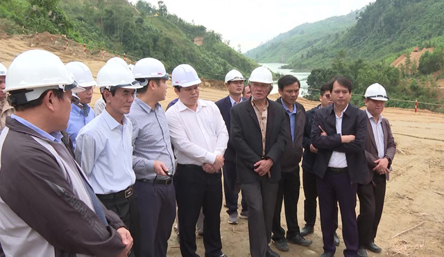 Quảng Ngãi: Huyện nghèo “gánh” 9 dự án đầu tư thuỷ điện  - Ảnh 4.