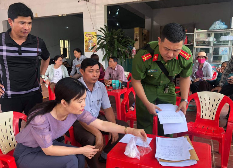 Hai cháu bé thương vong vì ăn phải bả chó hình viên kẹo - Ảnh 4.