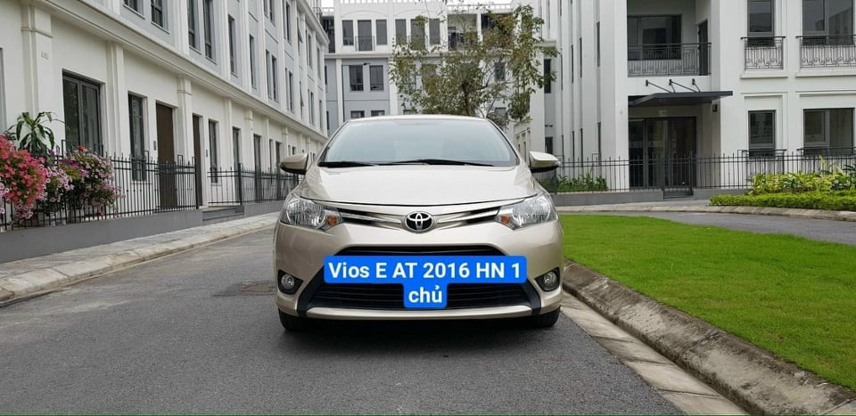 Toyota Vios E đời 2016 màu vàng cát, rao bán giá bất ngờ - Ảnh 1.