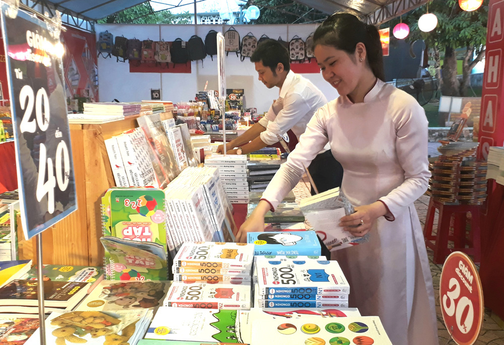 Phú Yên tổ chức Hội “Sách và Giá trị của tuổi trẻ” - Ảnh 1.