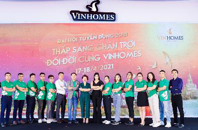 Siêu sự kiện Tuyển dụng Vinhomes 2021: Hàng ngàn bạn trẻ có việc làm - Ảnh 4.