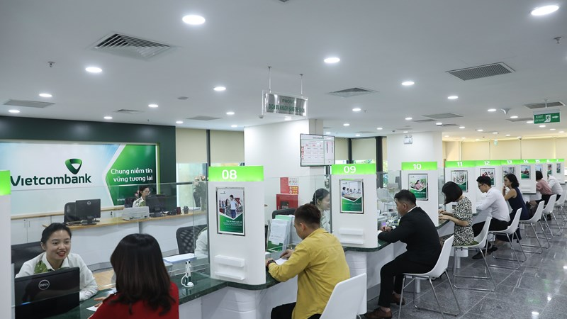 Quý I lãi 8.000 tỷ, Vietcombank đặt mục tiêu “thận trọng dù có dư địa rất tích cực” - Ảnh 3.