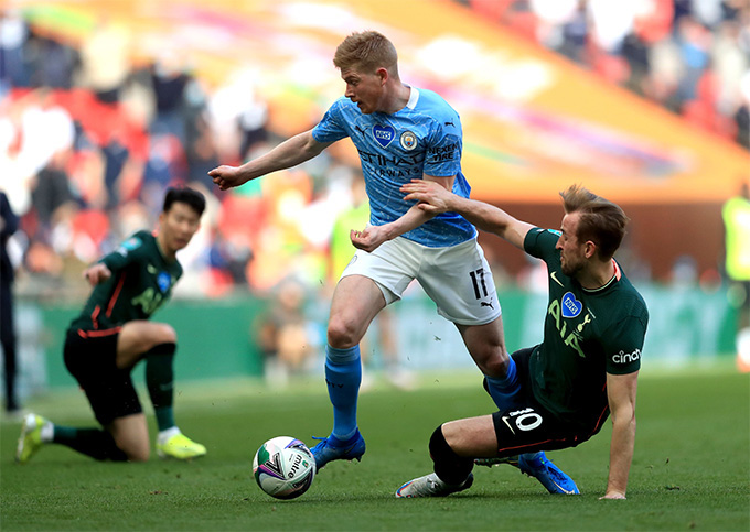 Tottenham thua Man City, HLV Mason nói gì về lối chơi &quot;dựng xe buýt&quot;? - Ảnh 1.