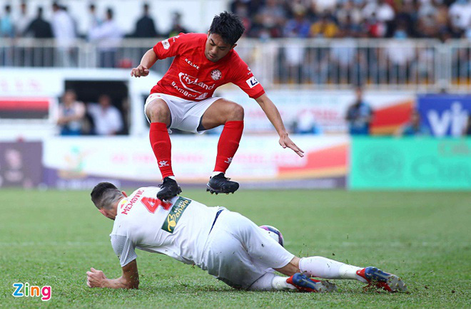 Tin sáng (27/4): Lee Nguyễn nếm &quot;đặc sản&quot; V.League, TP.HCM lao đao - Ảnh 1.