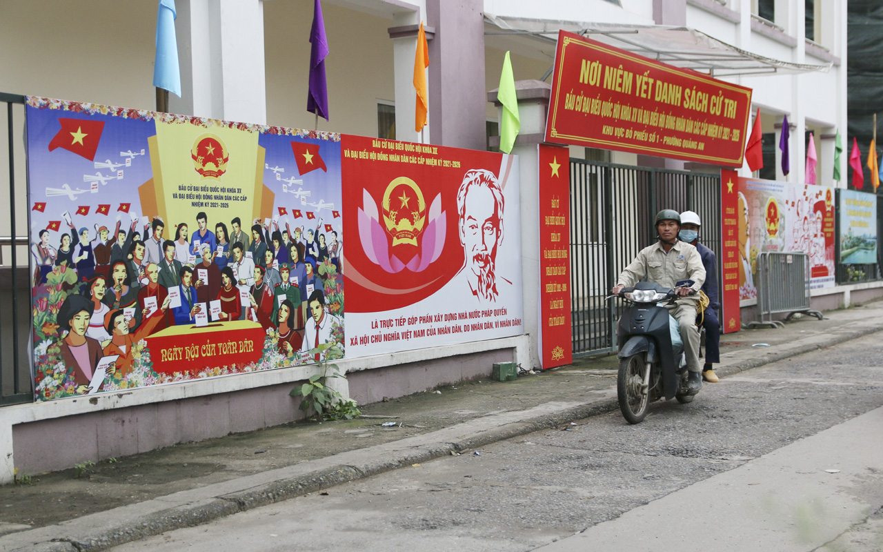 Bầu cử ở Hà Nội: &quot;5 năm mới có một lần nên tôi hiểu mức độ quan trọng của lá phiếu&quot;