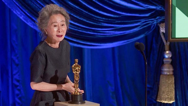 Cuộc đời đầy chua xót nhưng nghị lực phi thường của nữ diễn viên gốc Á quen mặt vừa đoạt giải Oscar - Ảnh 2.
