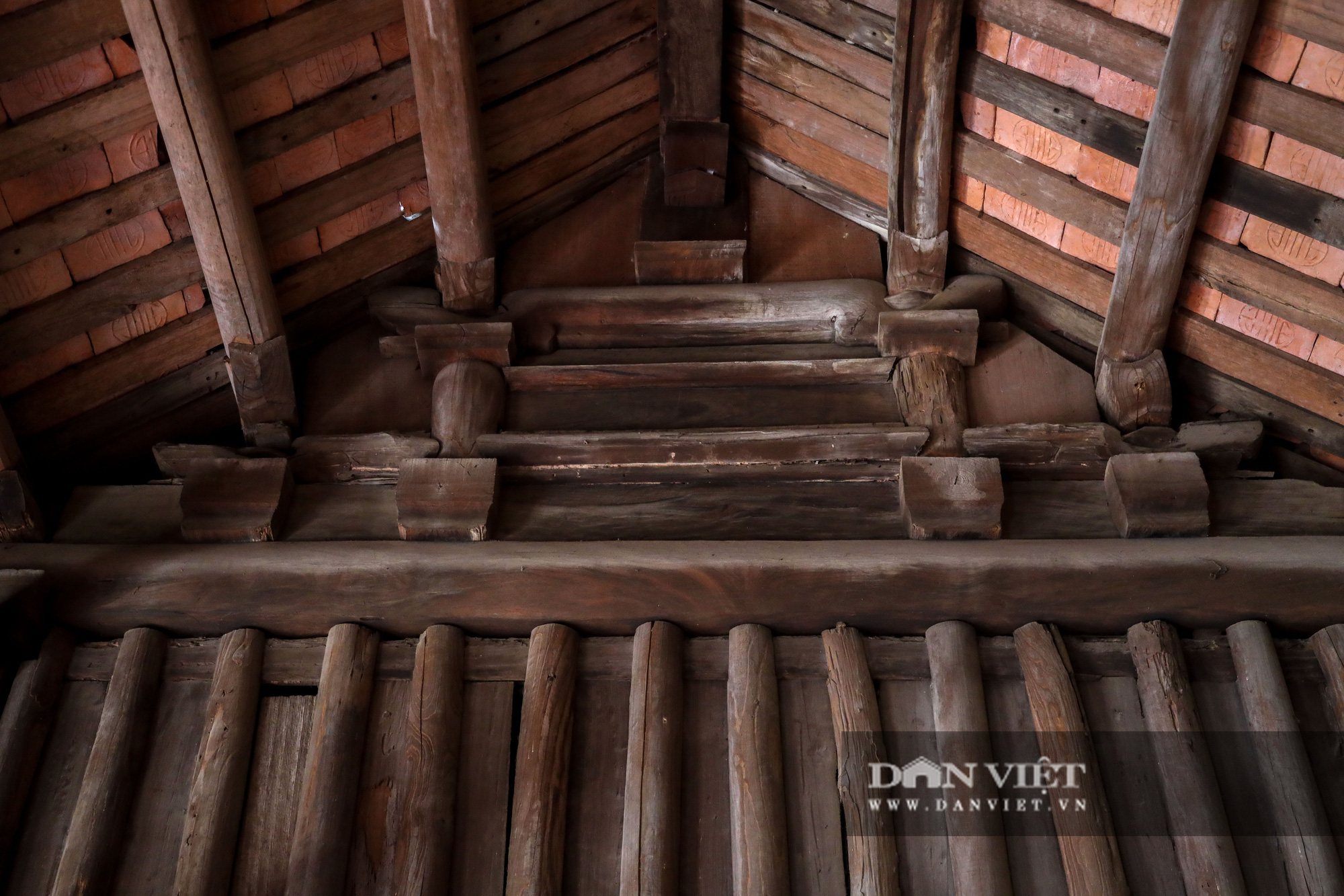 Kỳ lạ ngôi nhà xây mất 1 đêm, hơn 300 năm vẫn vững chãi ở Hà Nội - Ảnh 8.