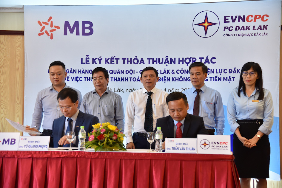 PC Đắk Lắk ký kết hợp tác với Ngân hàng TMCP Quân đội - Ảnh 1.