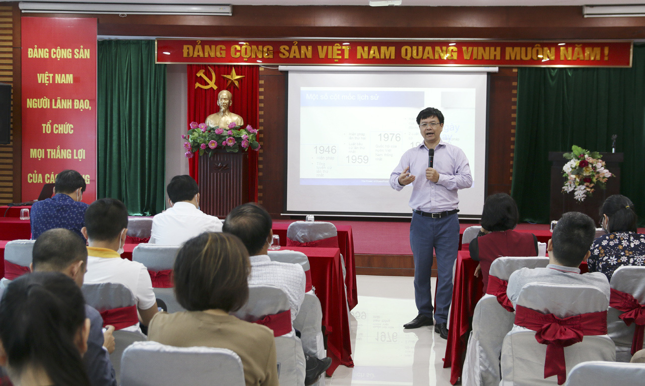 Bà Nguyễn Thị Mai Hương: Bầu cử nhằm chọn ra đại biểu xứng đáng của nhân dân - Ảnh 3.