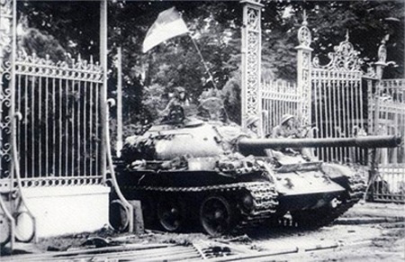 Ngày 30/4/1975, Chiến dịch Hồ Chí Minh lịch sử toàn thắng - Ảnh 1.