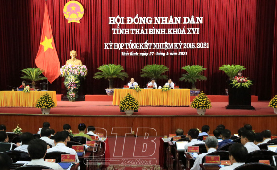 Họp tổng kết nhiệm kỳ, HĐND tỉnh Thái Bình thông qua 6 nghị quyết - Ảnh 1.