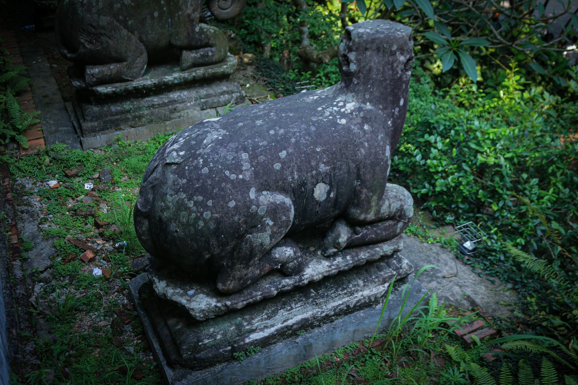 Bất ngờ ý nghĩa thực sự của bộ tượng linh thú nghìn tuổi ở chùa Phật Tích - Ảnh 13.